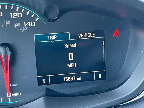 Used 2022 Chevrolet Trax LT w/ Midnight Edition AWD/4WD image 22