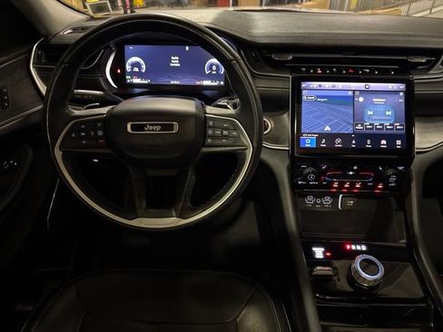 Certified 2022 Jeep Grand Cherokee Limited AWD/4WD image 23
