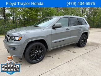 Used 2020 Jeep Grand Cherokee Altitude video 1