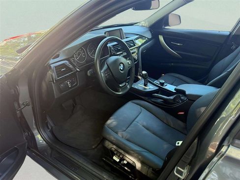 Used 2018 BMW 320i Sedan RWD image 15