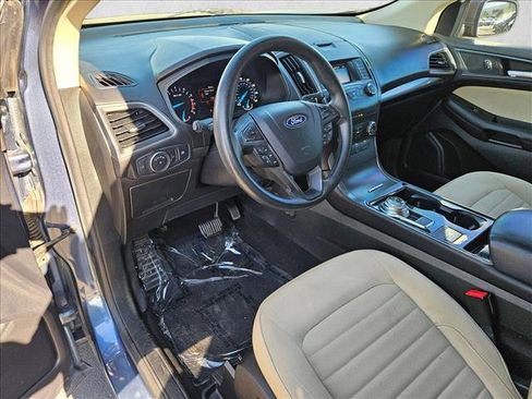 Used 2019 Ford Edge SE image 10