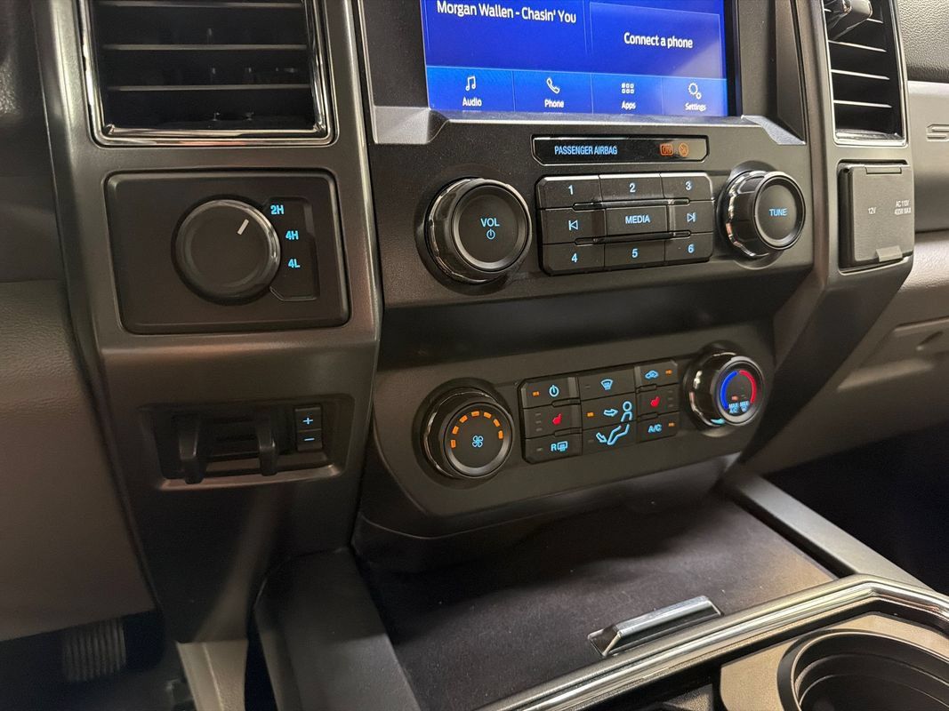 Used 2022 Ford F350 XLT w/ XLT Premium Package AWD/4WD image 20