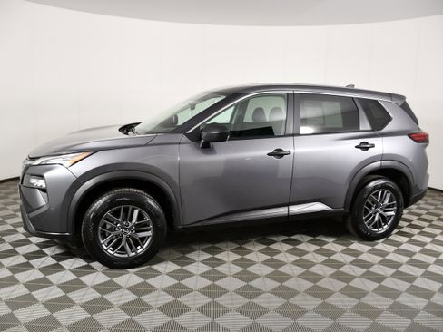 Used 2024 Nissan Rogue S image 9