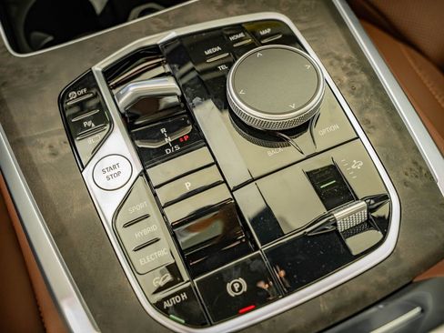 New 2026 BMW X5 xDrive50e w/ M Sport Package AWD/4WD image 36