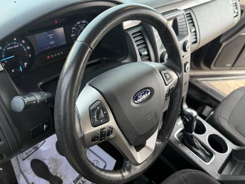 Used 2017 Ford Flex SE FWD image 6