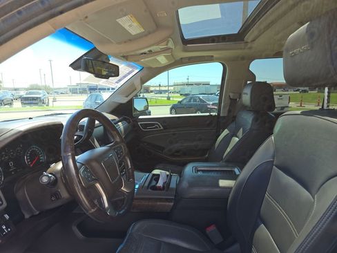Used 2018 GMC Yukon XL Denali w/ Denali Ultimate Package image 7