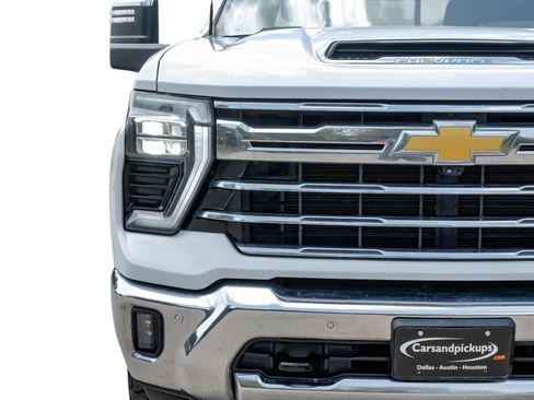 Used 2025 Chevrolet Silverado 2500 LTZ w/ LTZ Convenience Package AWD/4WD image 50