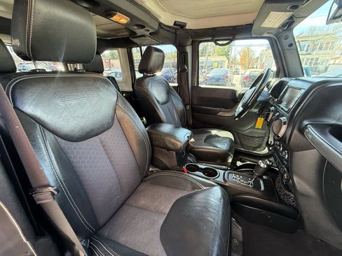 Used 2016 Jeep Wrangler Unlimited Sport AWD/4WD image 13