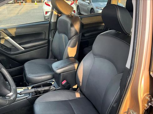 Used 2015 Subaru Forester 2.5i Limited image 7