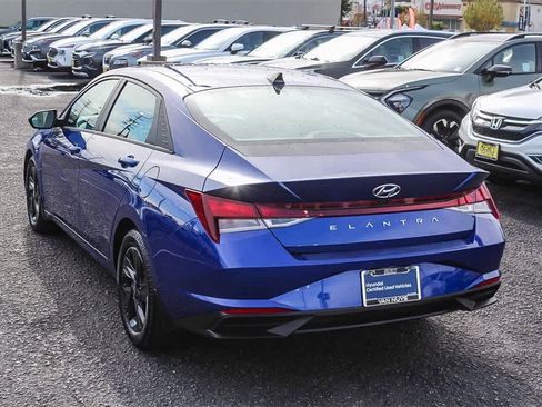 Certified 2023 Hyundai Elantra SEL image 7