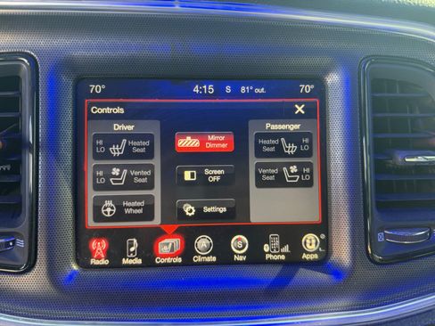 Used 2015 Dodge Challenger R/T Plus RWD image 23