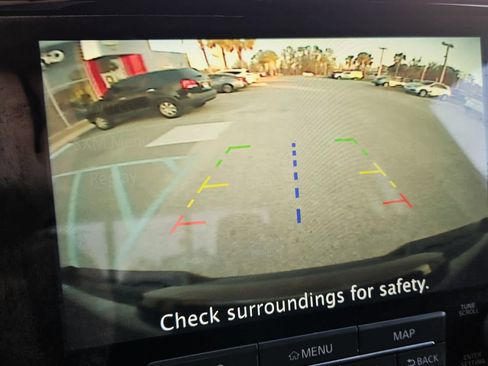 Used 2022 Nissan Frontier PRO-4X w/ Technology Package image 9