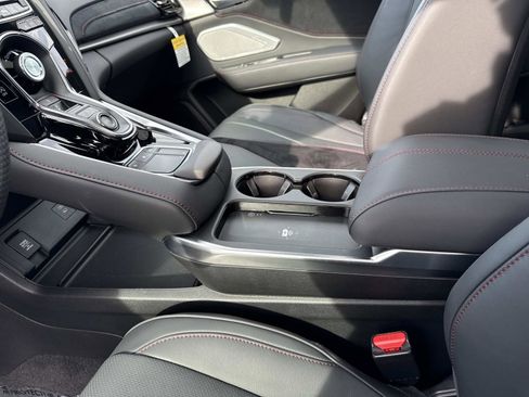 Used 2025 Acura RDX A-Spec image 16