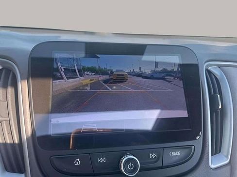Used 2024 Chevrolet Malibu LT FWD image 11