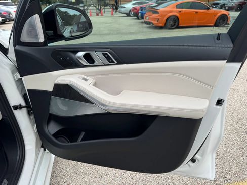 Used 2024 BMW ALPINA XB7 AWD/4WD image 24