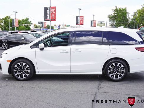 Used 2025 Honda Odyssey Elite image 9