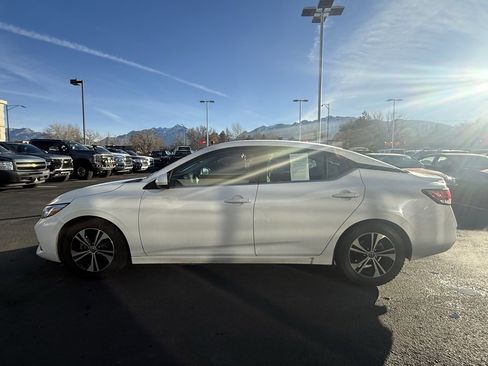 Used 2021 Nissan Sentra SV image 4