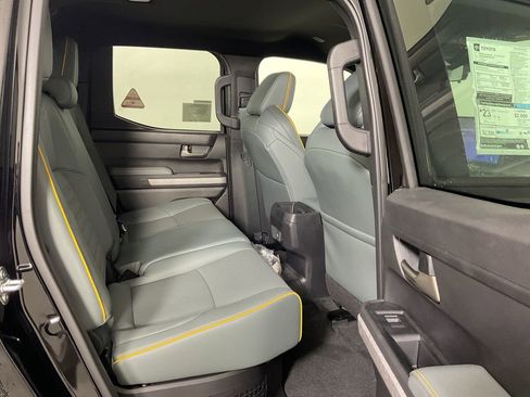 Used 2025 Toyota Tacoma Trailhunter image 16