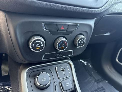 Used 2018 Jeep Compass Sport AWD/4WD image 20