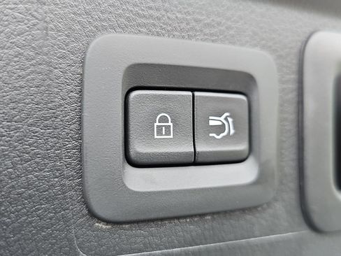 Used 2025 MAZDA CX-50 AWD 2.5 S w/ Premium Package image 29