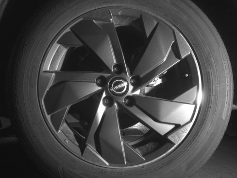 Used 2025 Nissan Rogue SV image 14