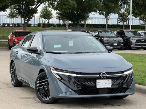 New 2026 Nissan Sentra SR w/ SR Premium Package FWD image 2