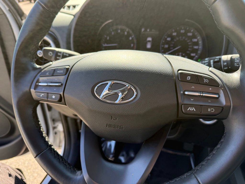 Certified 2023 Hyundai Kona SEL w/ Convenience Package AWD/4WD image 27