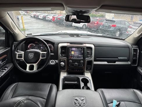 Used 2018 RAM 1500 Laramie w/ Convenience Group image 9