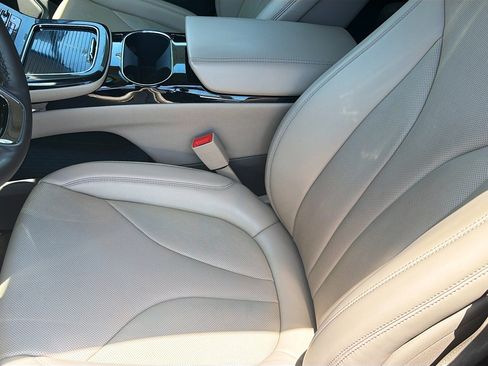 Certified 2023 Lincoln Nautilus Reserve AWD/4WD image 19