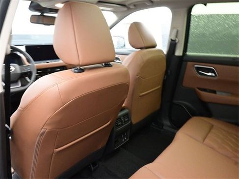 New 2026 Nissan Rogue Platinum w/ Platinum Premium Package image 12