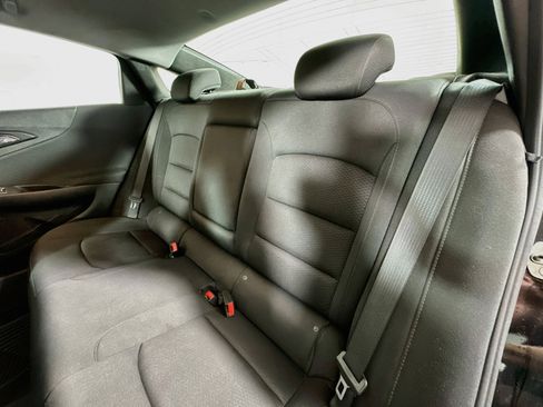Used 2021 Chevrolet Malibu LT FWD image 22