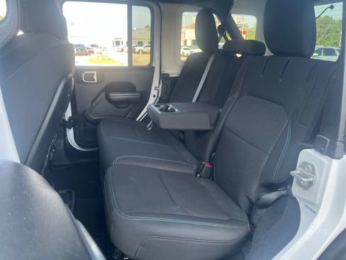 Used 2024 Jeep Wrangler Unlimited Rubicon 4xe AWD/4WD image 24