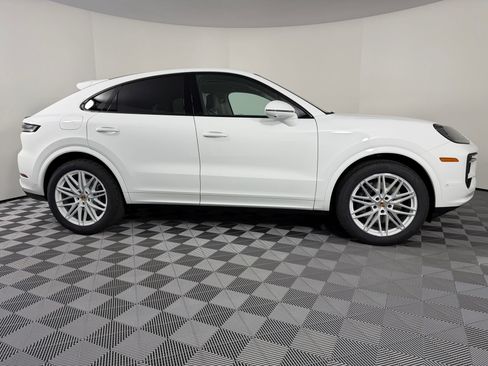 Certified 2026 Porsche Cayenne Coupe AWD/4WD image 8