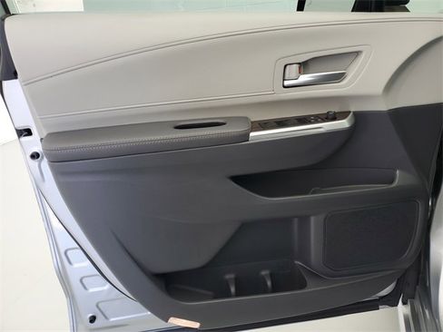 Certified 2023 Toyota Sienna XLE image 21