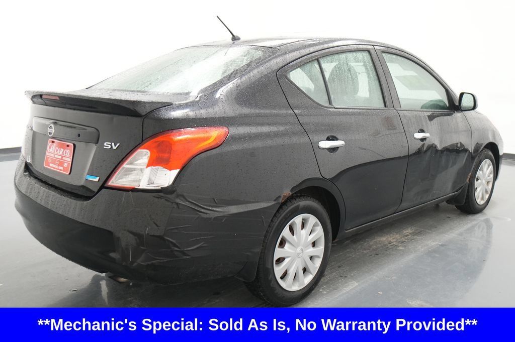 Used 2013 Nissan Versa SV w/ Convenience Pkg FWD image 8