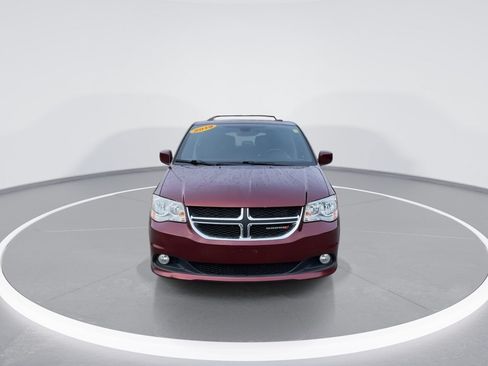 Used 2019 Dodge Grand Caravan SXT FWD image 4