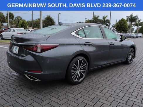 Used 2024 Lexus ES 350 w/ Premium Package FWD image 5