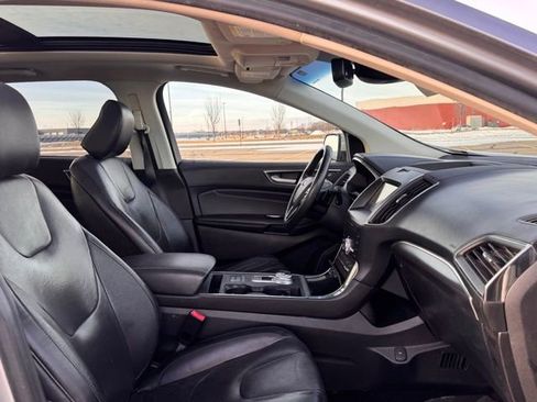 Used 2020 Ford Edge Titanium w/ Equipment Group 301A image 22
