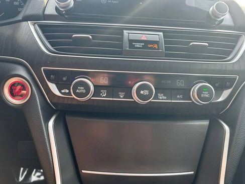 Used 2021 Honda Accord Touring image 18