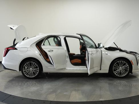 Used 2023 Cadillac CT4 Premium Luxury image 10