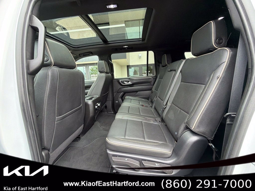 Used 2023 GMC Yukon XL SLT AWD/4WD image 19
