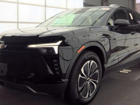 Used 2024 Chevrolet Blazer EV LT AWD/4WD image 2