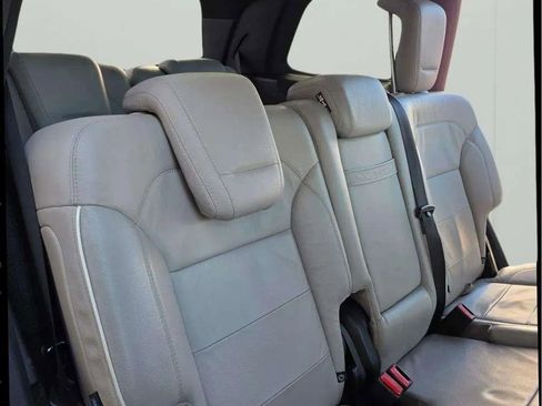 Used 2014 Mercedes-Benz GL 350 BlueTEC 4MATIC image 22