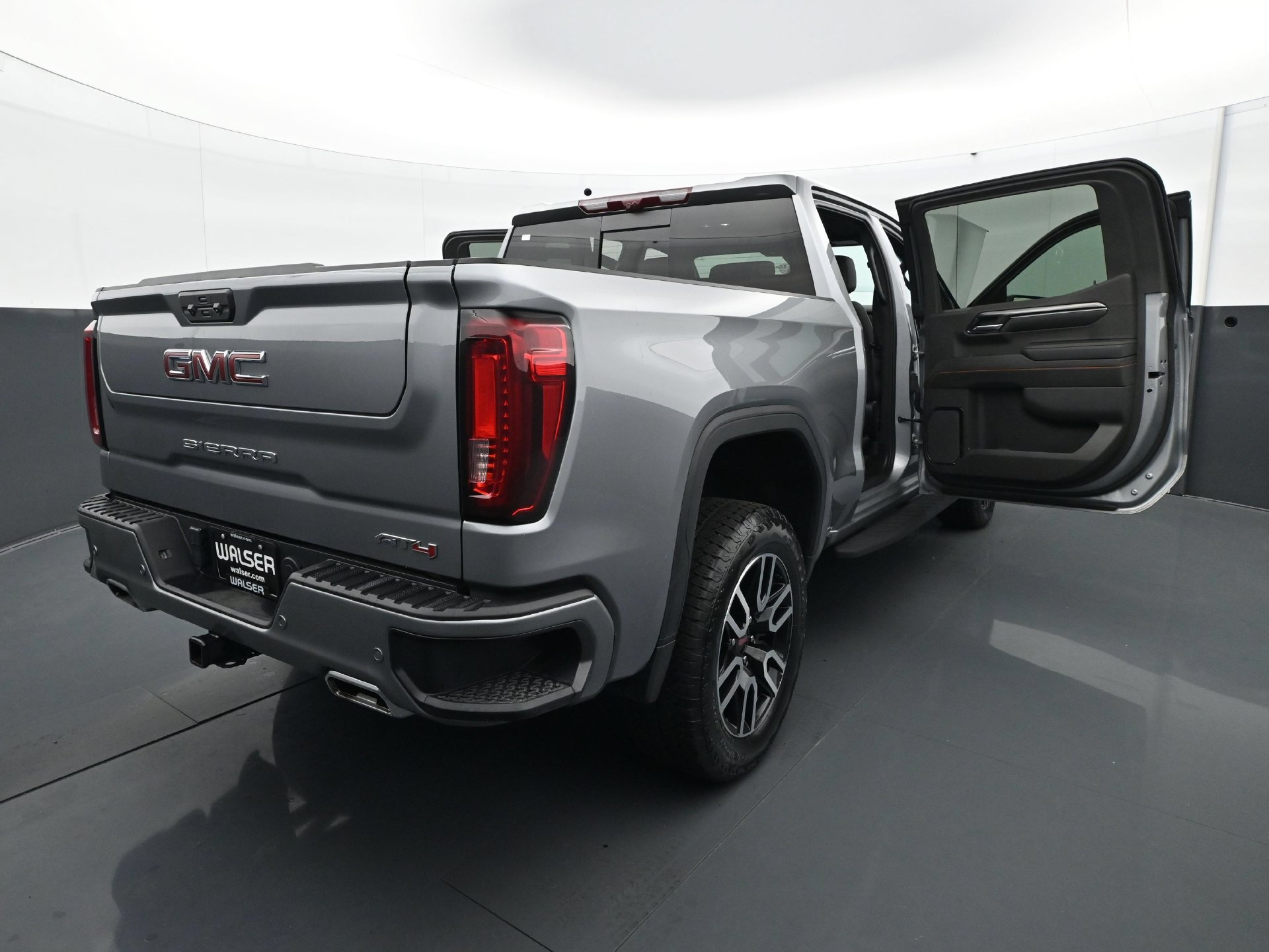Used 2024 GMC Sierra 1500 AT4 w/ Technology Package AWD/4WD image 34