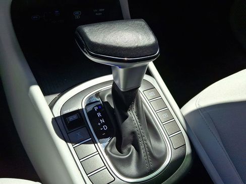 Used 2024 Hyundai Kona SEL AWD/4WD image 4