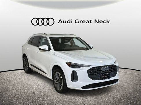 Used 2025 Audi Q5 Premium w/ Convenience Package AWD/4WD image 9