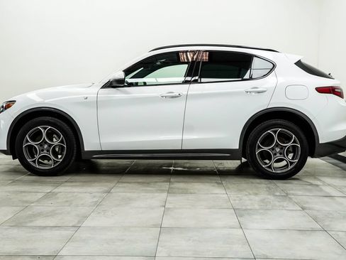 Used 2022 Alfa Romeo Stelvio Ti AWD/4WD image 8