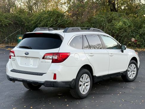 Used 2016 Subaru Outback 2.5i Premium image 4