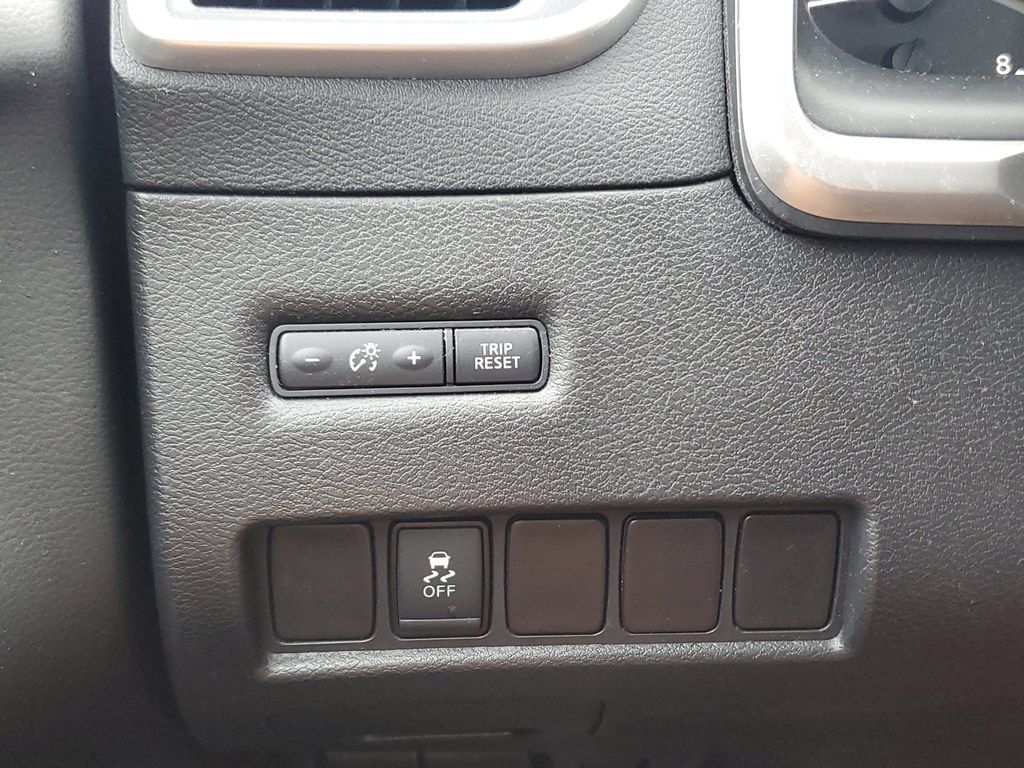 Used 2017 Nissan Murano SV FWD image 24