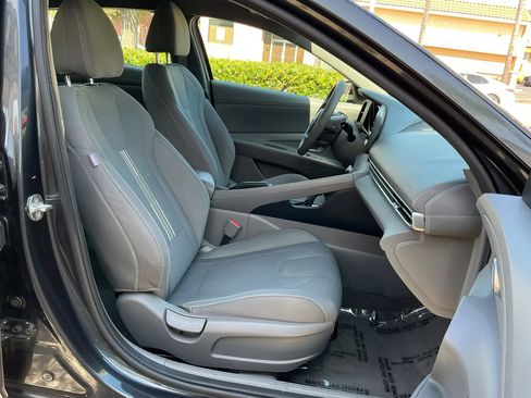 Used 2021 Hyundai Elantra SEL w/ Cargo Package FWD image 18